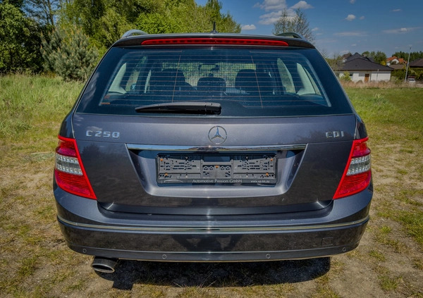 Mercedes-Benz Klasa C cena 31900 przebieg: 229000, rok produkcji 2009 z Wrocław małe 301